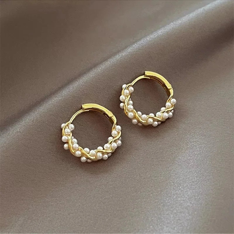 Lavi Simple Temperament Circle Pearl Earrings