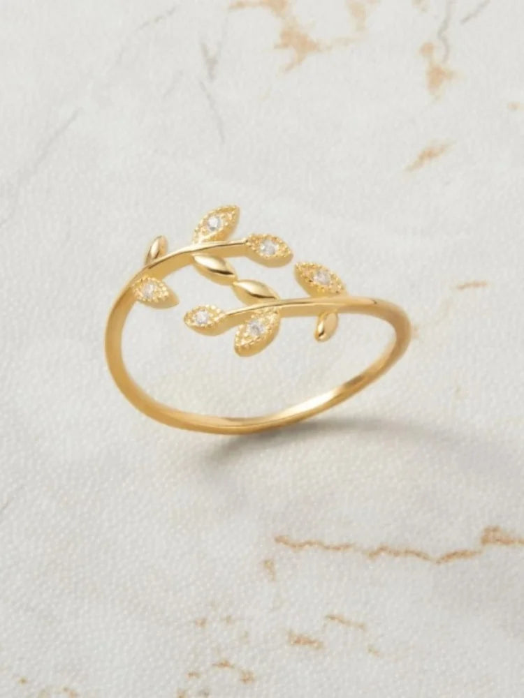 Lavi Crystal Leaf Ring