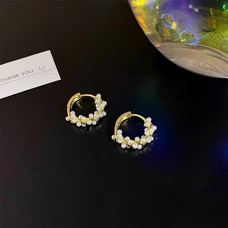 Lavi Simple Temperament Circle Pearl Earrings