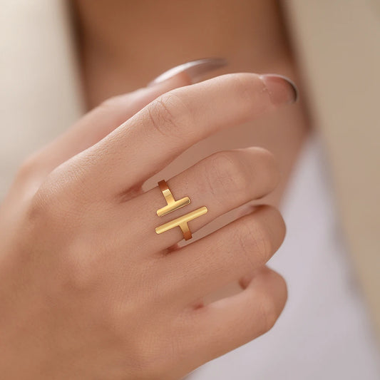 Lavi Minimalist Stick Ring